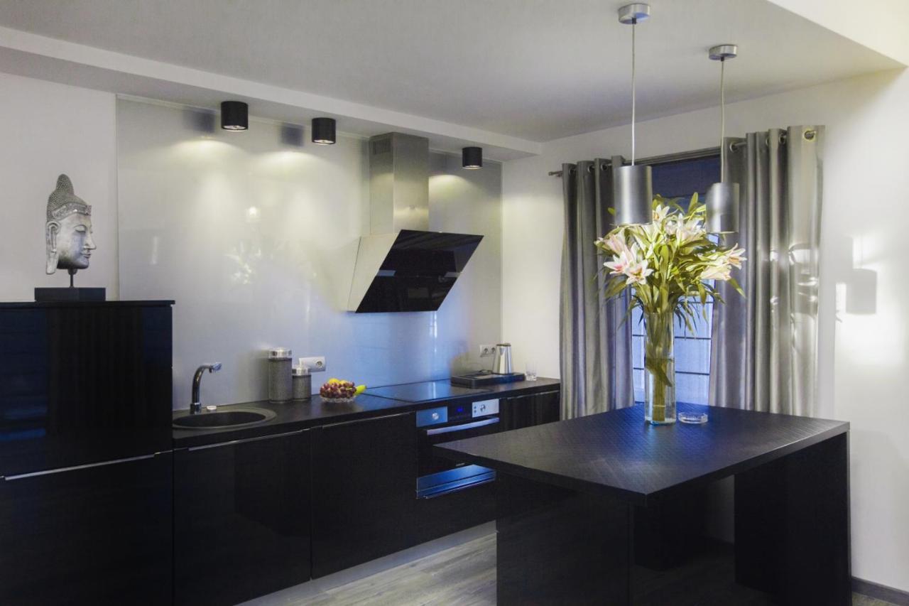 Hotel Inter Bielany Wrocławskie エクステリア 写真