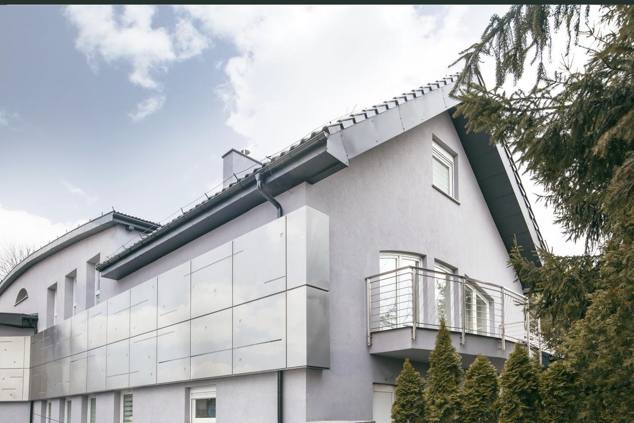 Hotel Inter Bielany Wrocławskie エクステリア 写真