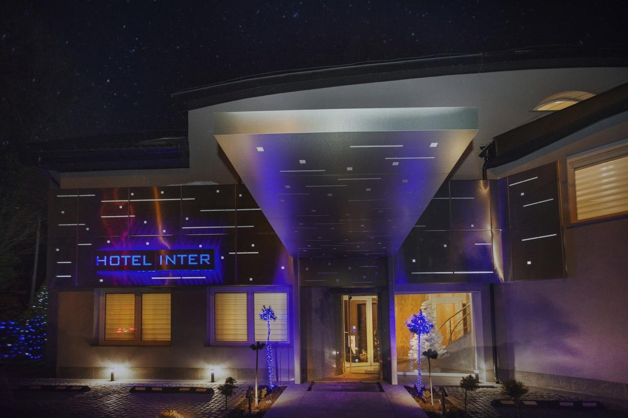 Hotel Inter Bielany Wrocławskie エクステリア 写真